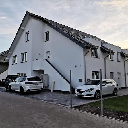 Apartamento Modern Wohnen I Parkplatz I Wlan I Netflix I Balkon I 6 Schlafplaetze Bad Oeynhausen Exterior foto
