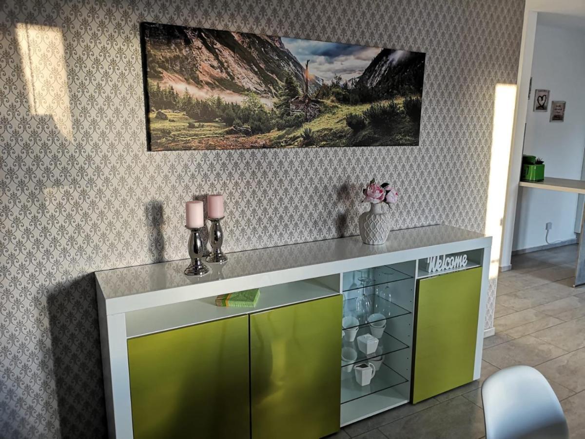 Apartamento Modern Wohnen I Parkplatz I Wlan I Netflix I Balkon I 6 Schlafplaetze Bad Oeynhausen Exterior foto